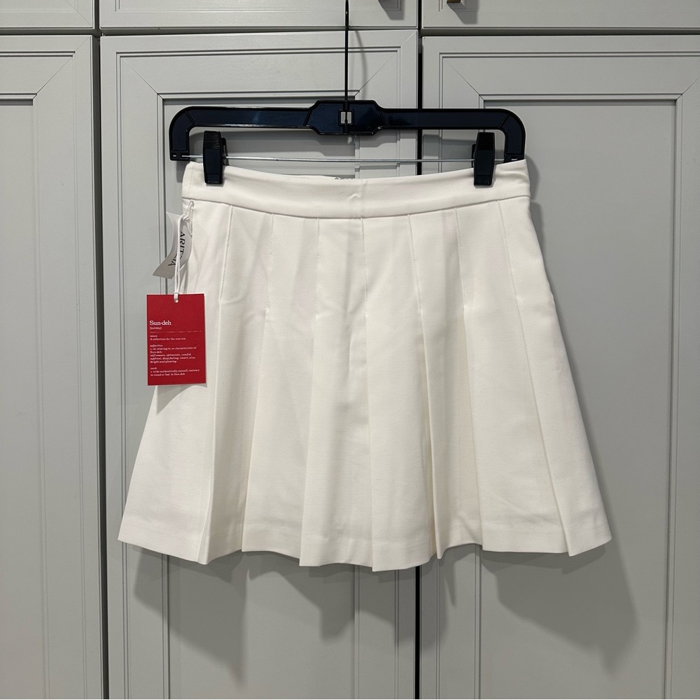 Aritzia Sunday Best Olive pleated miniskirt